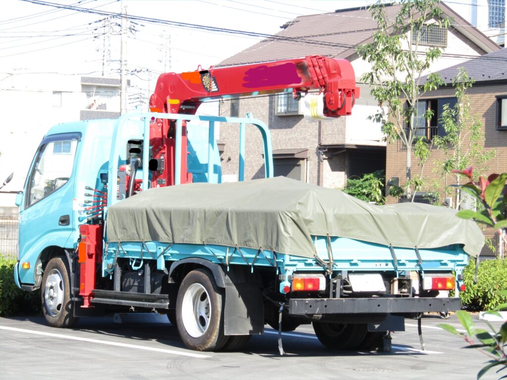 ユニック車・トラッククレーンの出張修理 - 建設機械・フォークリフトの出張修理【池田内燃機工業】東京・神奈川の重機溶接修理